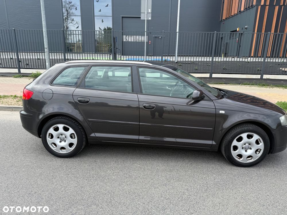 Audi A3 Sportback 1.6 Attraction - 4
