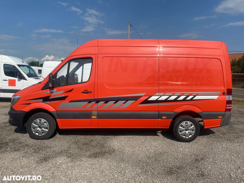 Mercedes-Benz Sprinter - 2