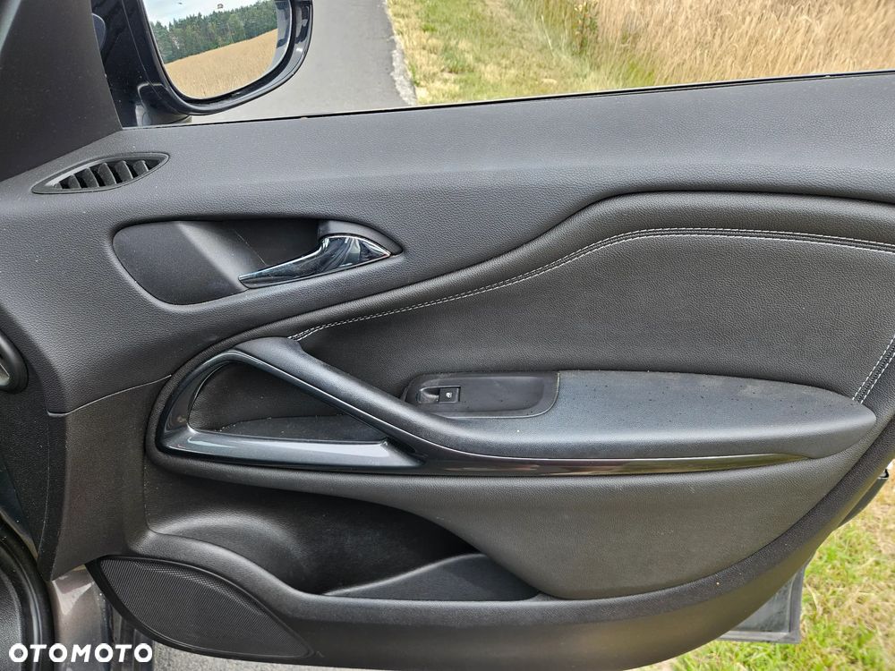 Opel Zafira 2.0 D (CDTI ecoFLEX) Start/Stop Active - 9