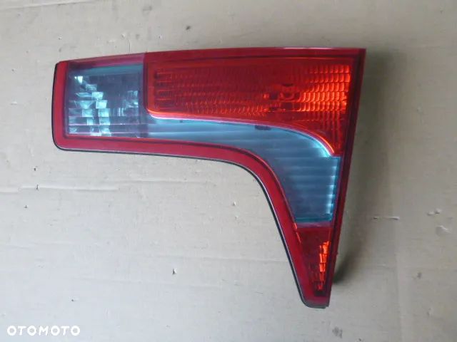 LAMPA PRAWY TYŁ PRAWA TYLNA W KLAPĘ CITROEN C5 I LIFT SEDAN 04-08