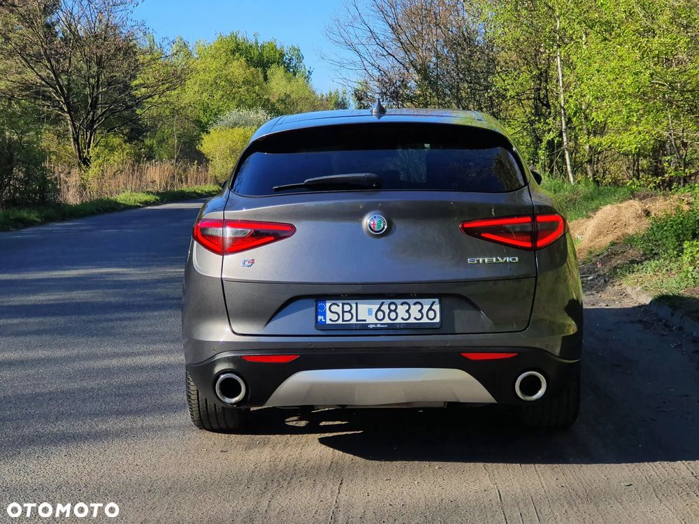 Alfa Romeo Stelvio 2.0 Turbo Q4 - 6