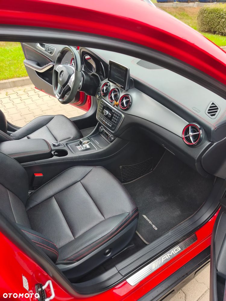 Mercedes-Benz GLA AMG 45 4Matic AMG Speedshift 7G-DCT - 15