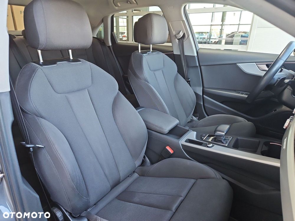 Audi A4 Limousine 45 TFSI mHEV Quattro Advanced S tronic - 12
