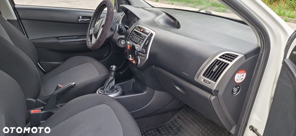 Hyundai i20 1.25 Classic + - 11