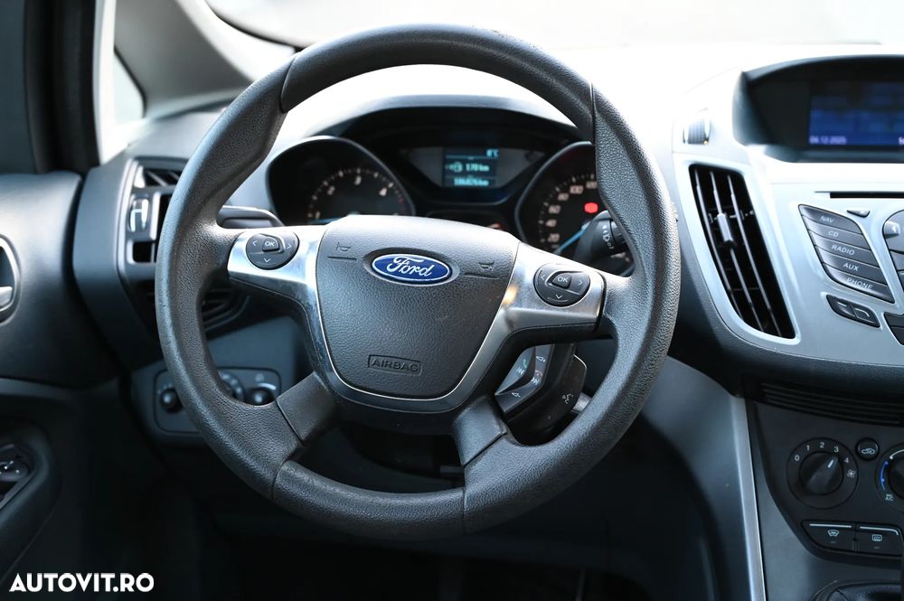 Ford Grand C-Max - 12