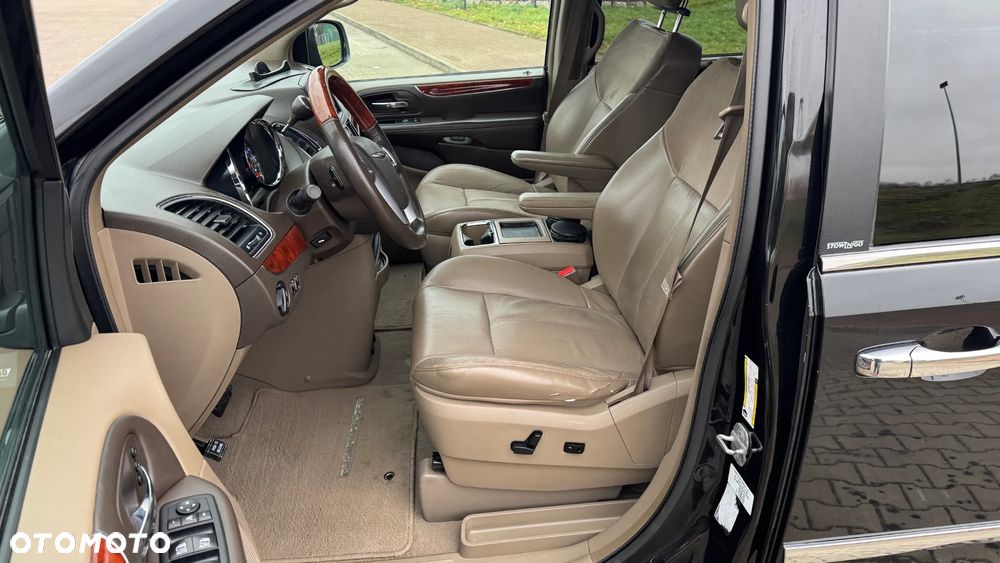 Chrysler Grand Voyager 2.8 CRD Limited - 26