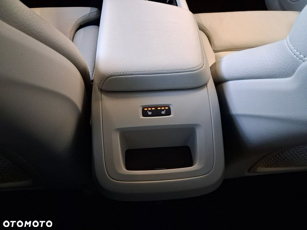 Volvo V60 Cross Country - 14