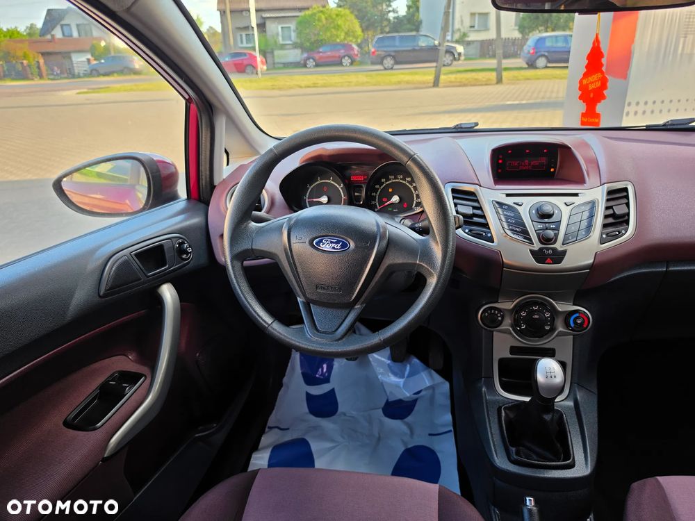 Ford Fiesta 1.25 Celebration - 7