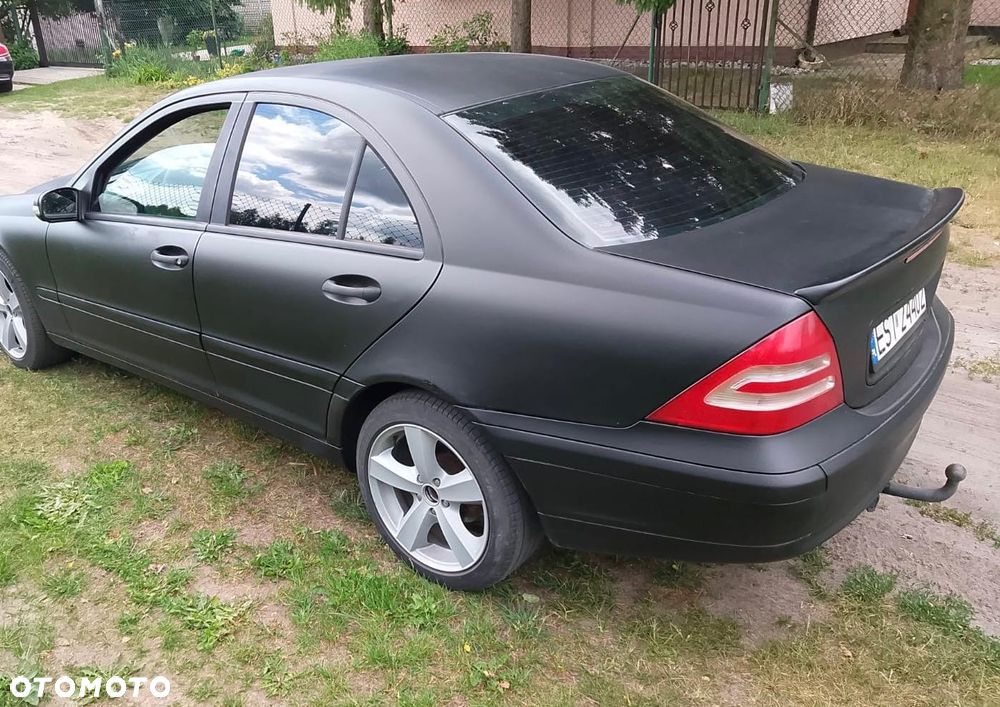 Mercedes-Benz Klasa C 180 T Classic - 4