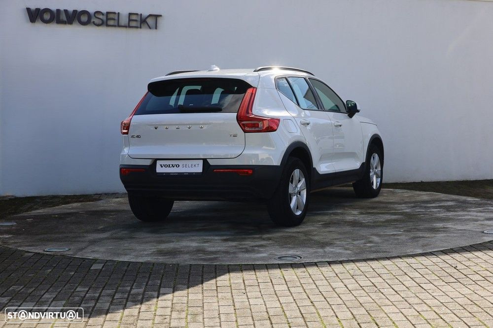 Volvo XC 40 1.5 T2 Momentum Core Geartronic - 2