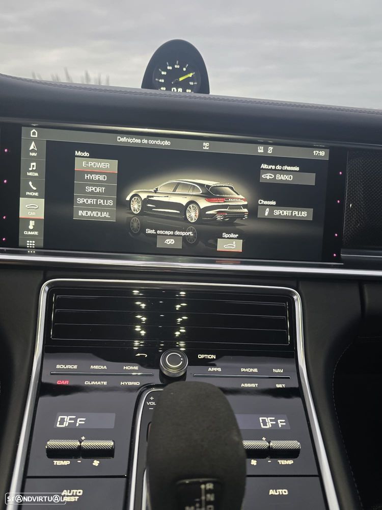 Porsche Panamera Sport Turismo Turbo S E-Hybrid - 17