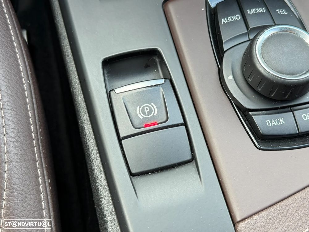 BMW X1 18 d sDrive xLine - 12