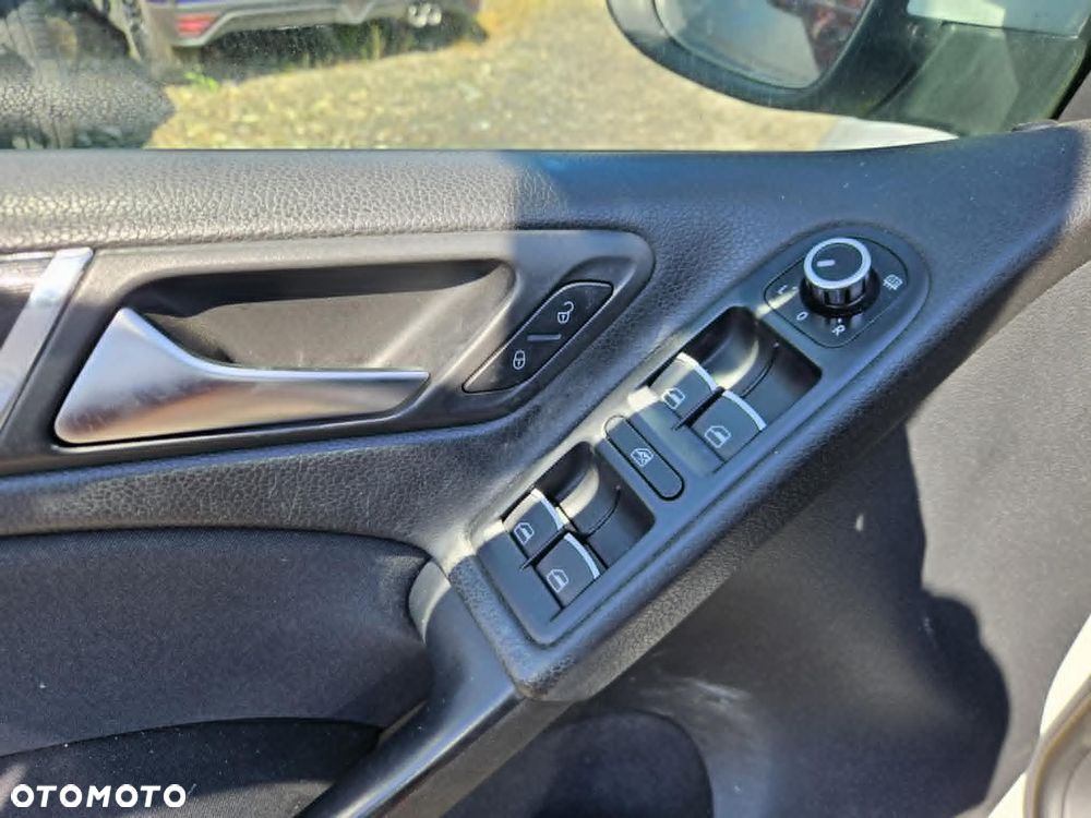 Volkswagen Golf 2.0 TDI DPF DSG GTD - 24