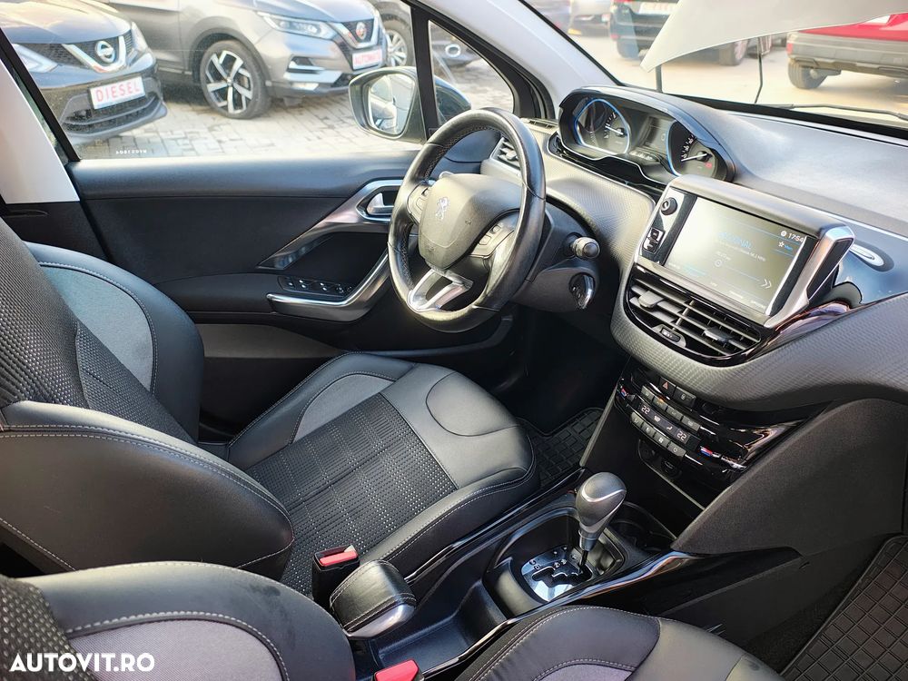 Peugeot 2008 PureTech 110 GPF Stop&Start EAT6 Allure - 7