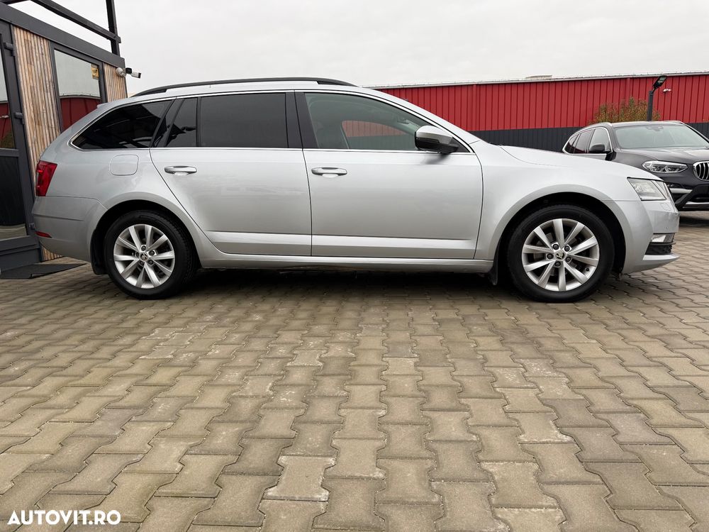 Skoda Octavia Combi Diesel 1.6 TDI Ambition - 8