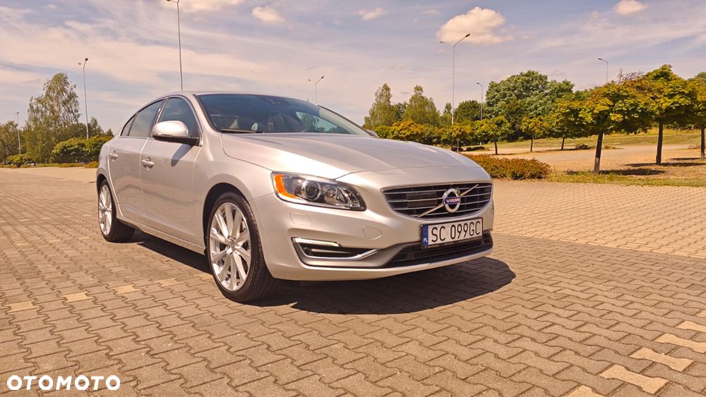 Volvo S60 - 1