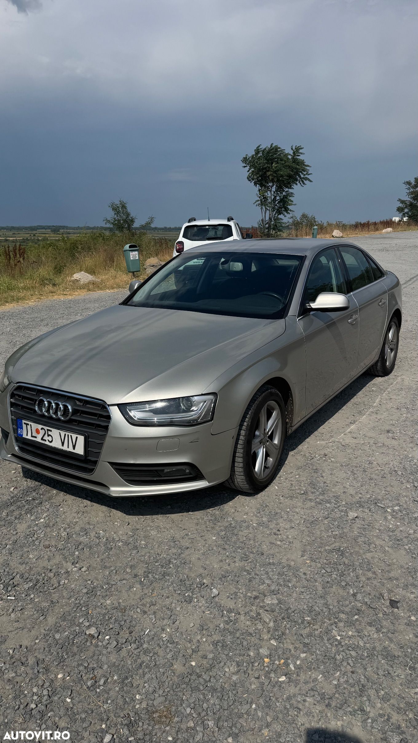 Audi A4 - 1