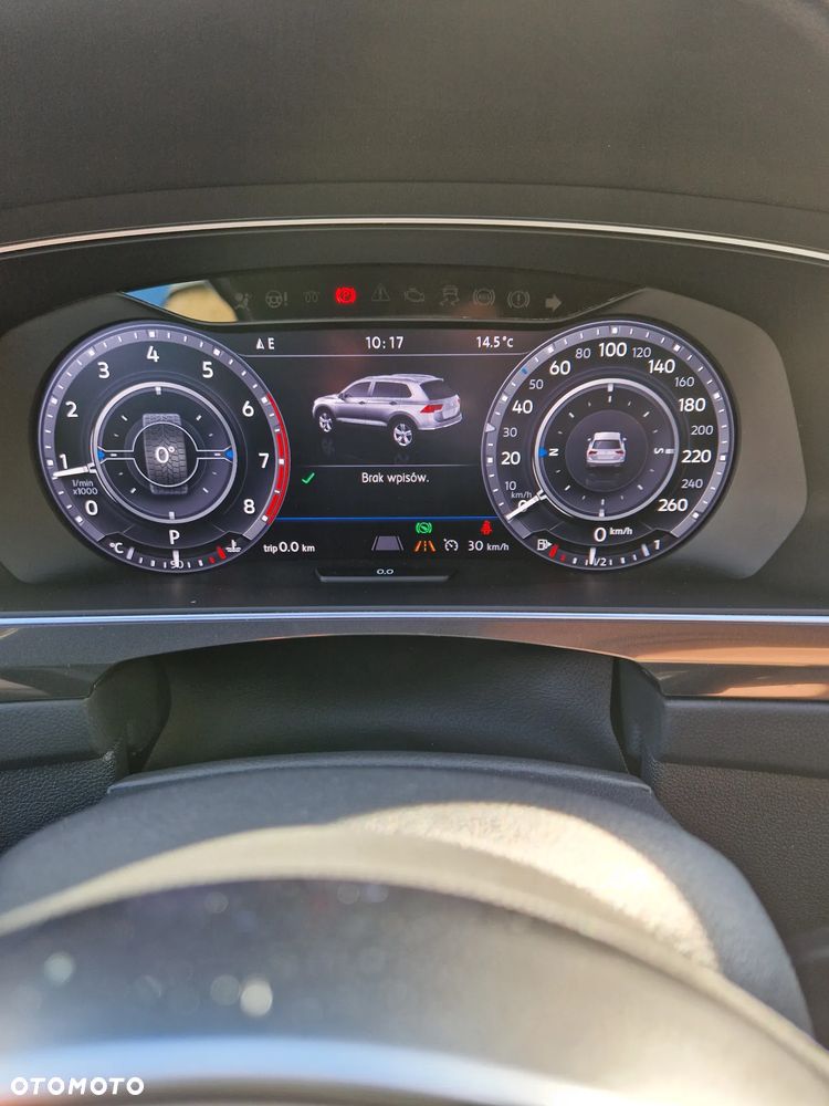 Volkswagen Tiguan - 8