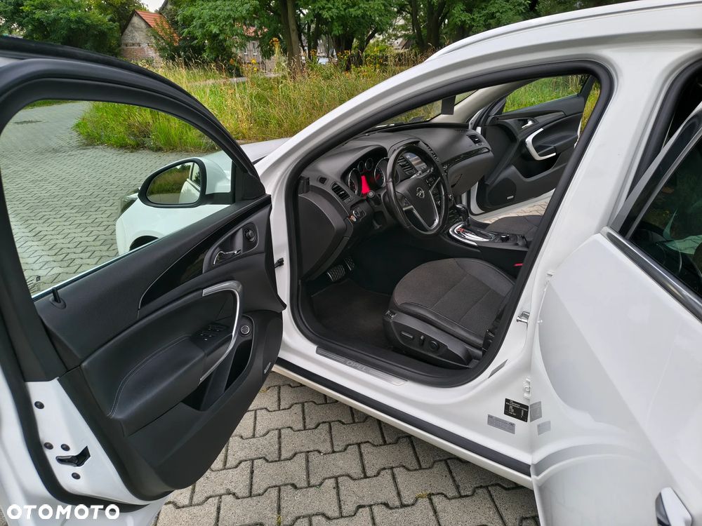 Opel Insignia 2.0 T Cosmo 4x4 - 12