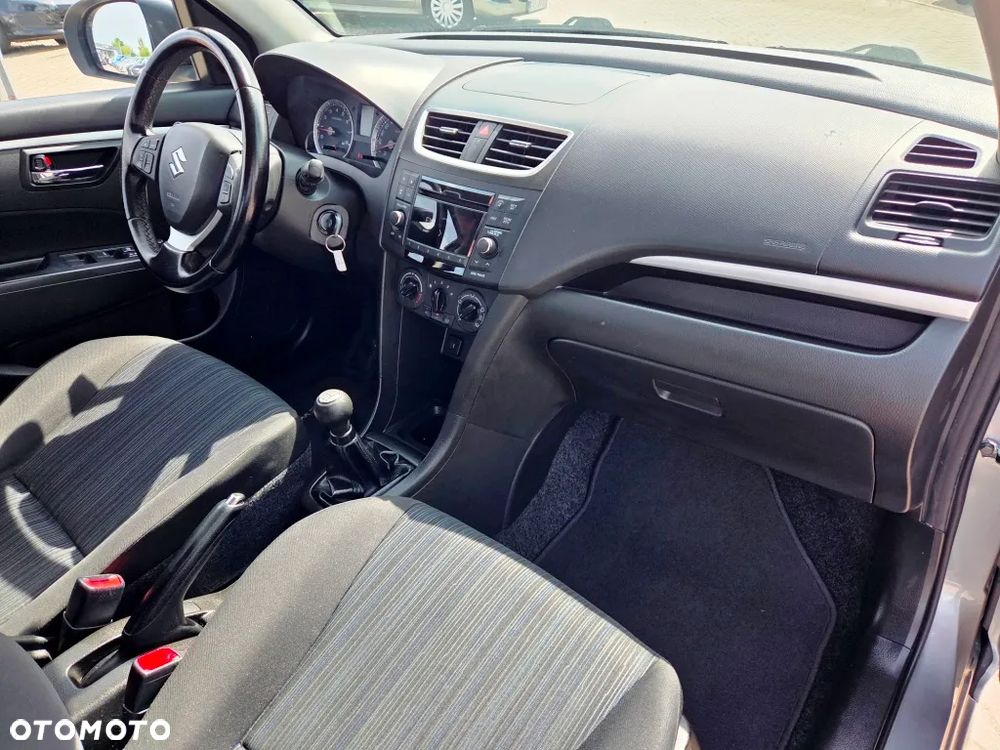 Suzuki Swift 1.2 Club - 30