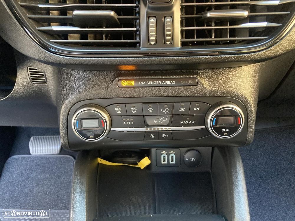 Ford Focus SW 1.5 TDCi EcoBlue ST-Line Aut. — fotografia 25