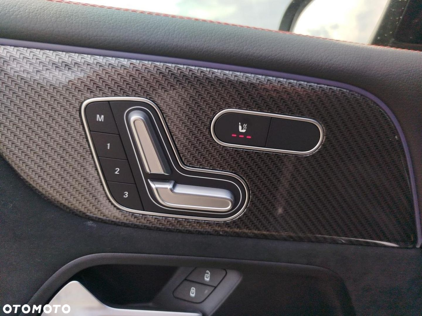 Mercedes-Benz GLB - 13