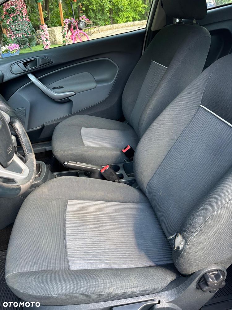 Ford Fiesta - 14