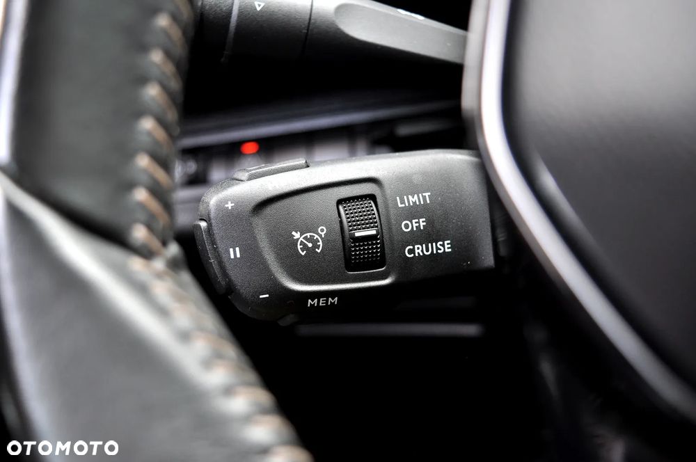 Peugeot 3008 BlueHDi 130 Stop & Start Active Business-Paket - 35