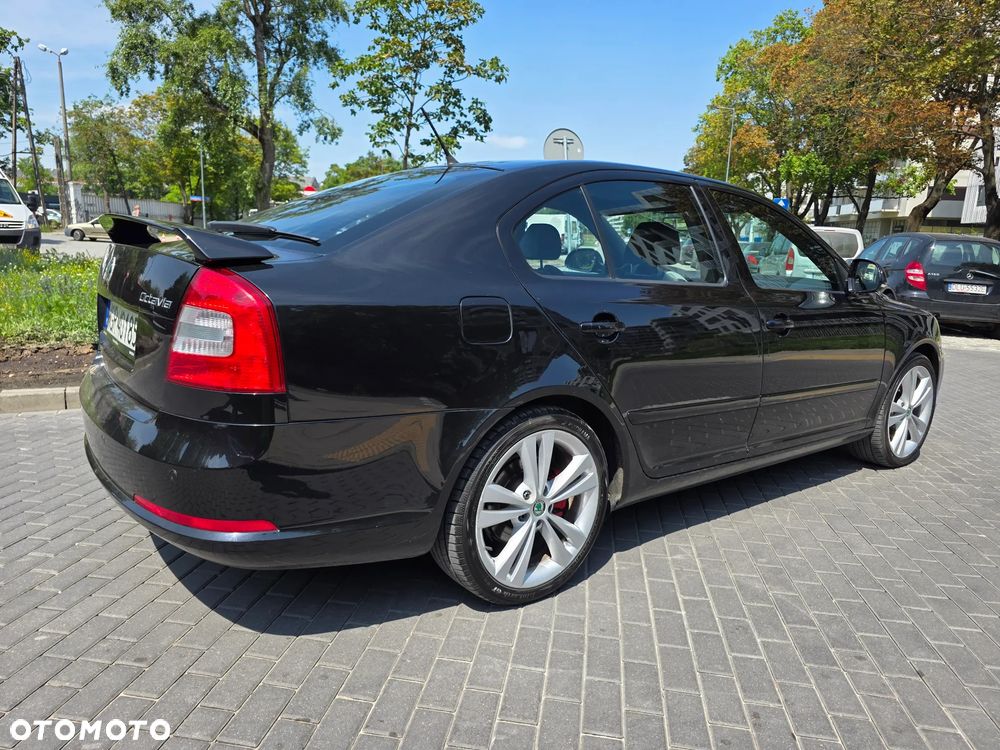 Skoda Octavia 2.0 TSI RS - 28