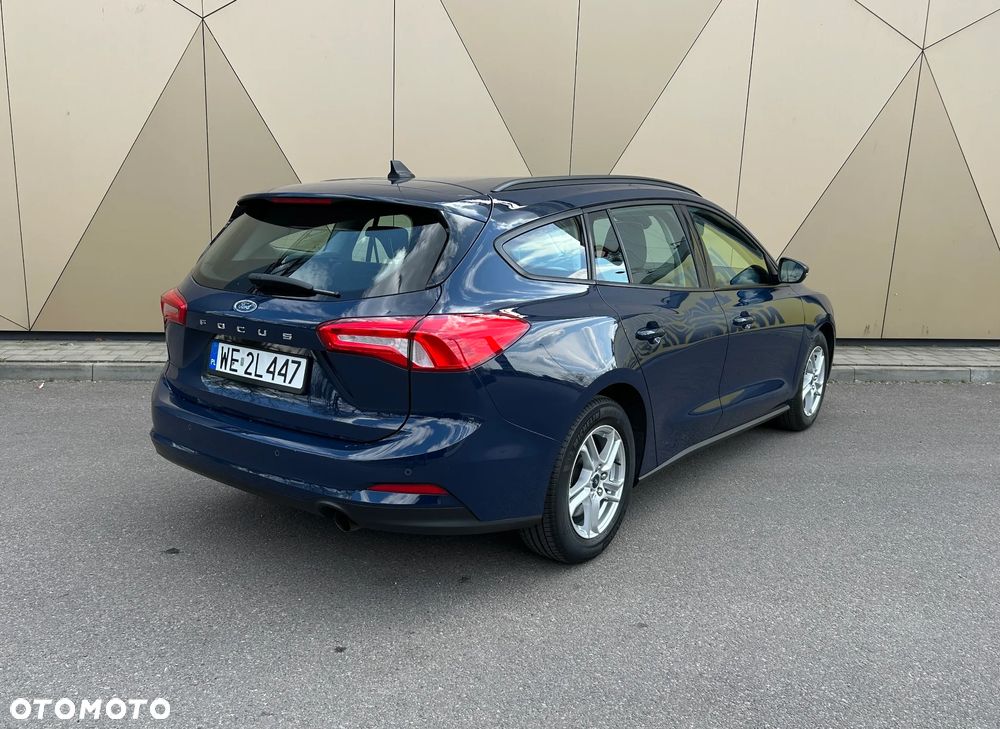 Ford Focus 1.0 EcoBoost Trend - 13