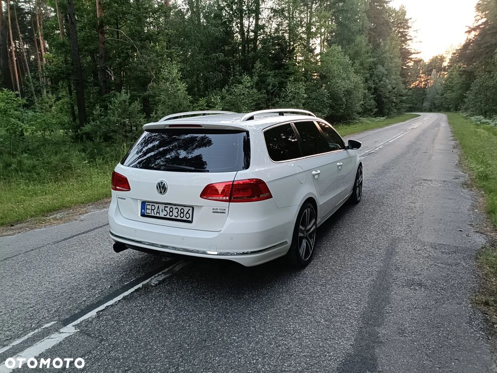 Volkswagen Passat 2.0 TDI Highline R-Style DSG - 4