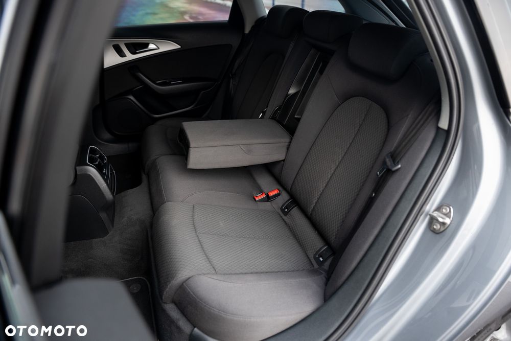 Audi A6 Avant 2.0 TDI Ultra S tronic - 35