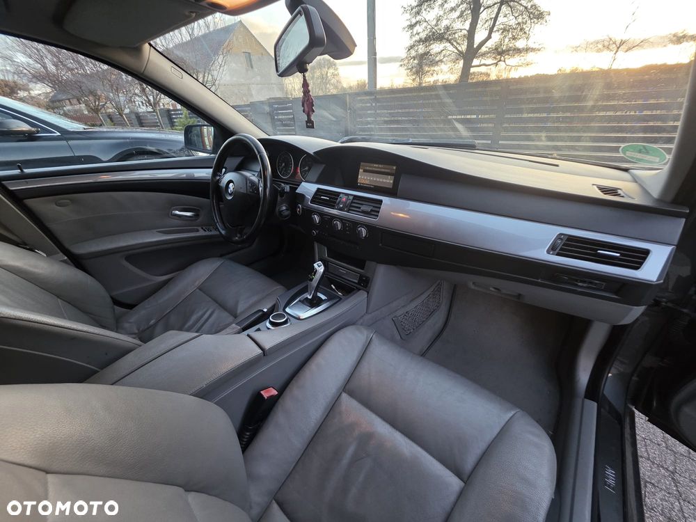BMW Seria 5 - 16