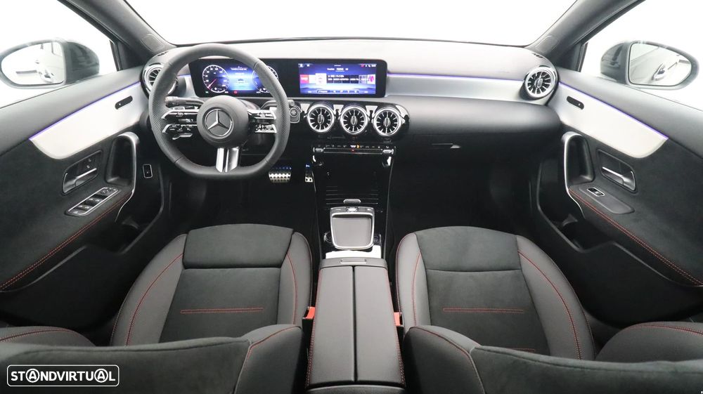 Mercedes-Benz A 250 Limousine e AMG Line - 11