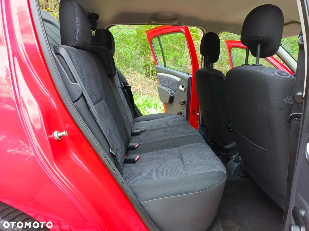 Dacia Sandero 1.6 16V Hi-Flex - 16