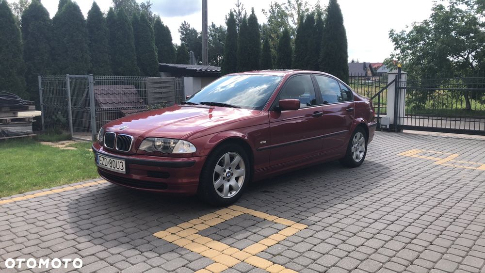 BMW Seria 3 318i - 8