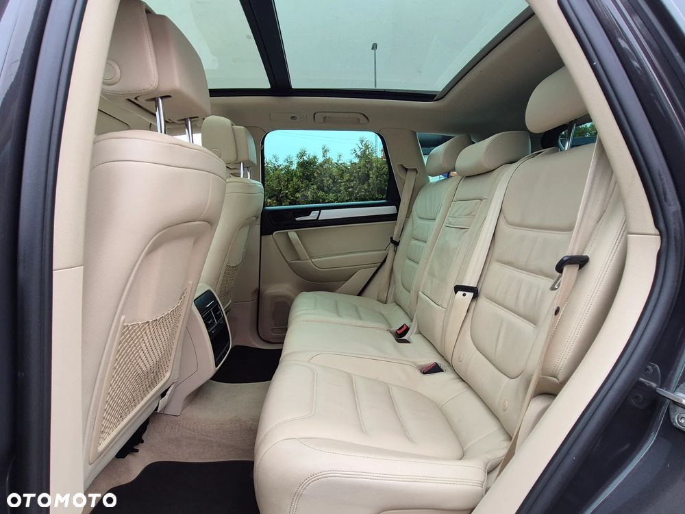 Volkswagen Touareg 3.0 V6 TDI BMT Business Line - 26