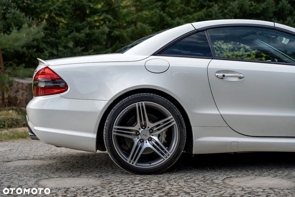 Mercedes-Benz SL 63 AMG - 17