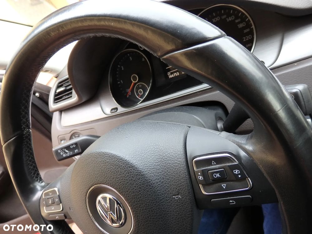 Volkswagen Passat 2.0 TDI Comfortline CityLine - 32