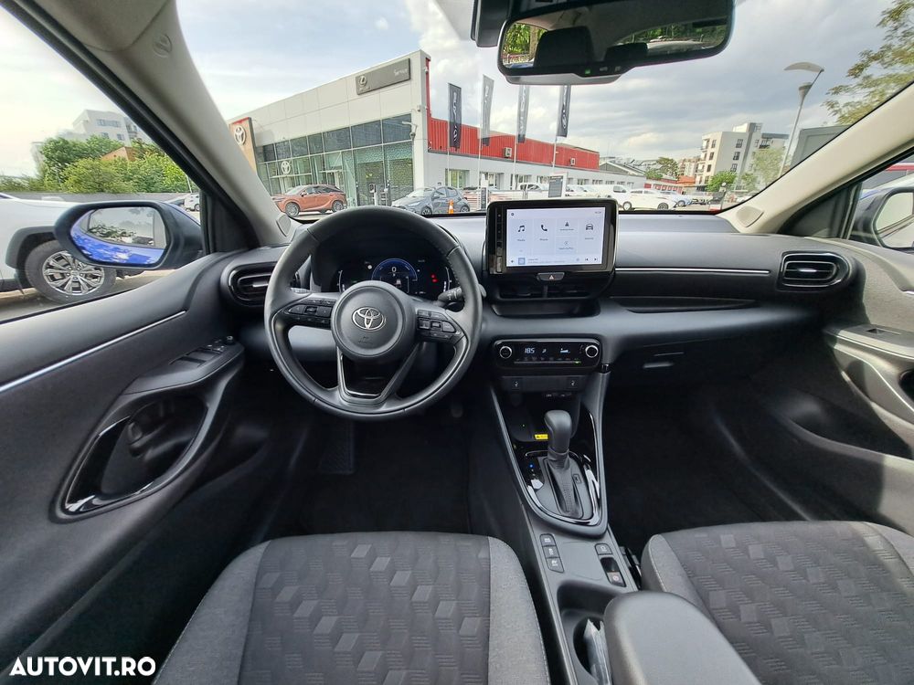 Toyota Yaris - 18