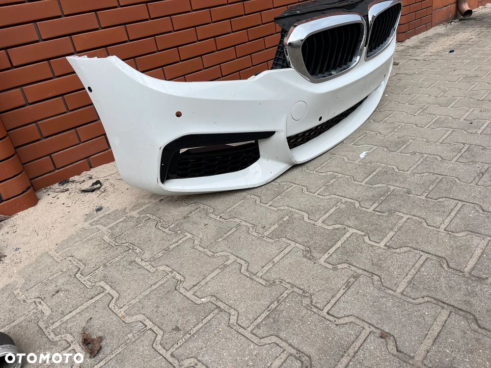 ZDERZAK BMW SERIA 5 G30 G31 M PAKIET 2017- IDEALNY - 2