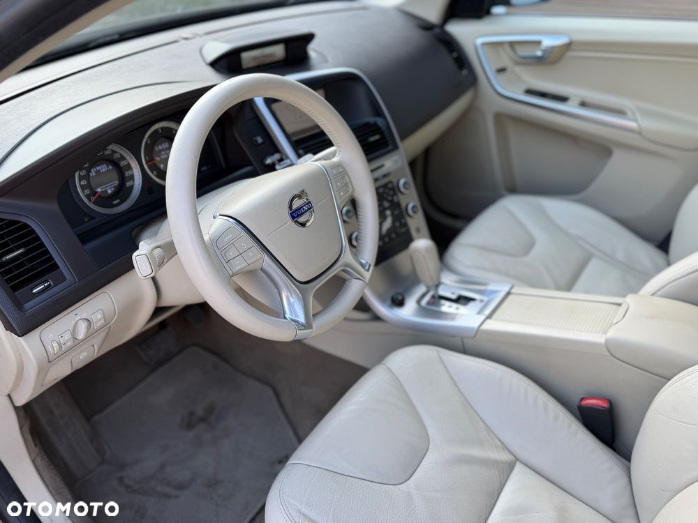 Volvo XC 60 2.4D Summum - 17