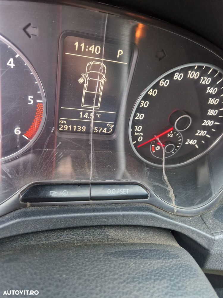 Volkswagen Amarok - 12