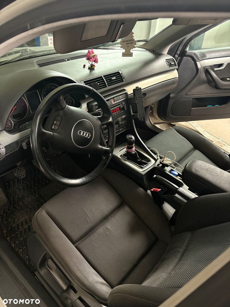 Audi A4 Limousine - 5