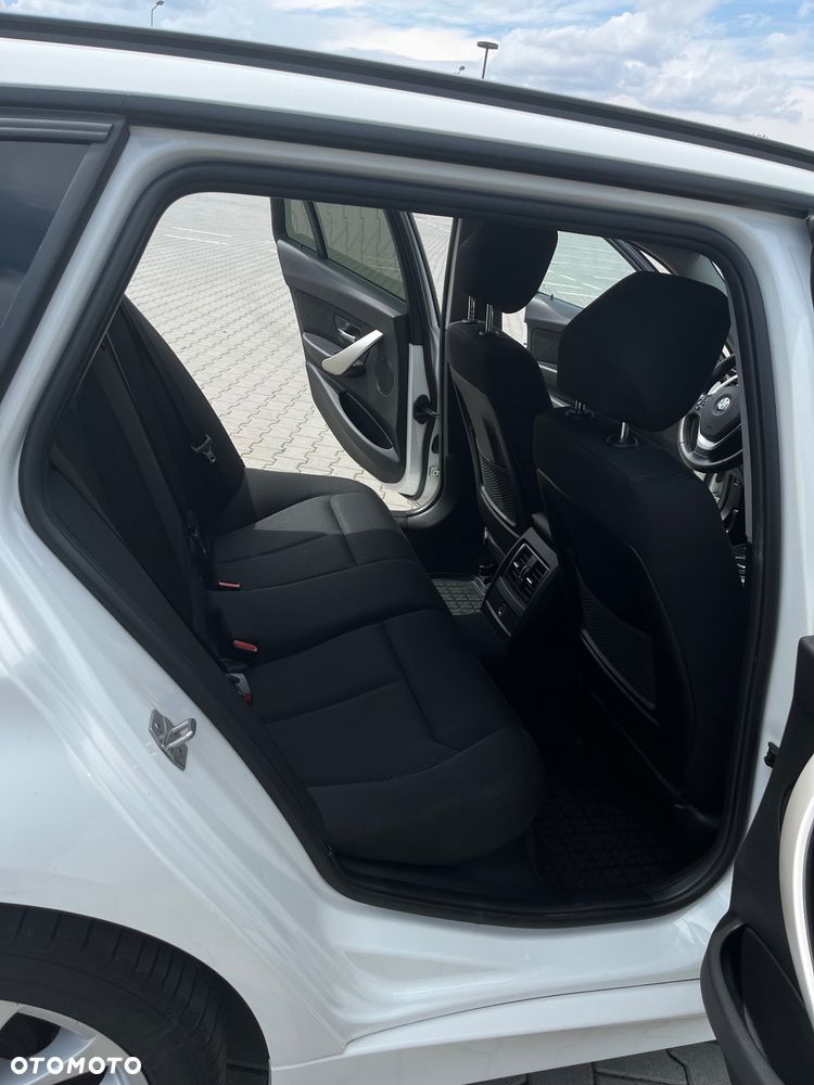 BMW Seria 3 320d Advantage - 12