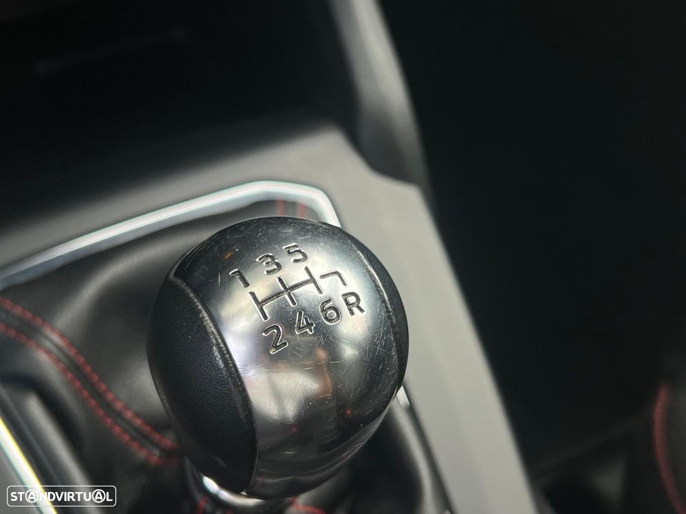 Ford Focus 1.0 EcoBoost MHEV ST-Line Style SIP - 55