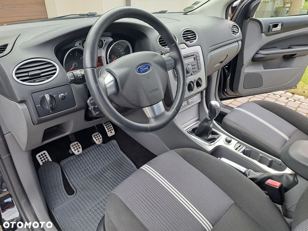 Ford Focus 1.6 16V Ambiente - 20