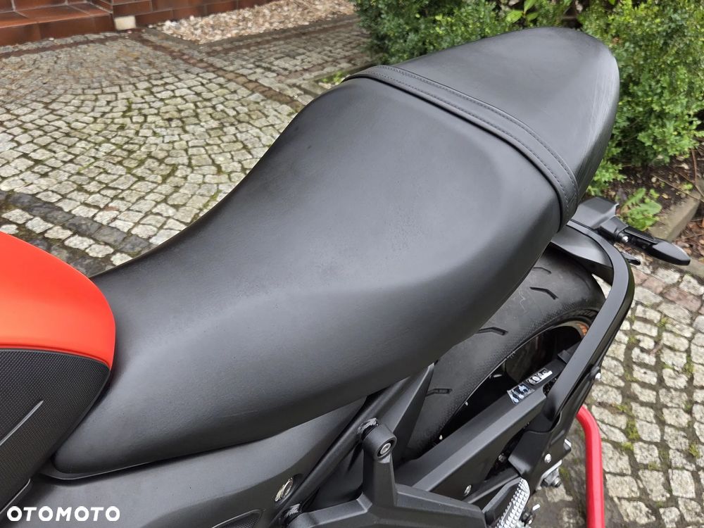 Triumph Trident - 38