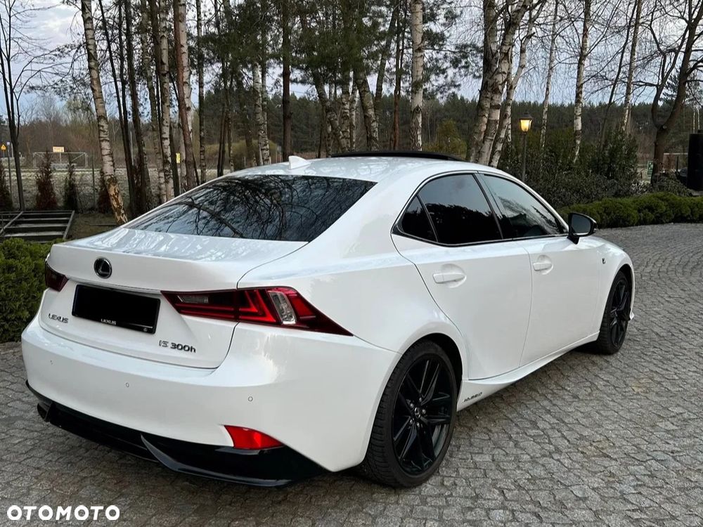 Lexus IS 300h F Sport EU6 - 7