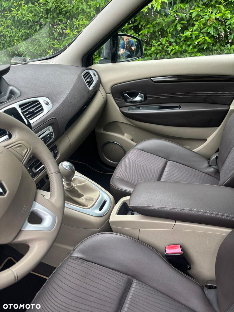 Renault Grand Scenic Gr 1.9 dCi Privilege Euro5 - 8